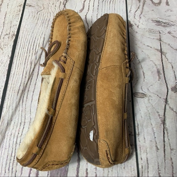 Ugg® Dakota Water Resistant Suede Slippers - Picture 5 of 9